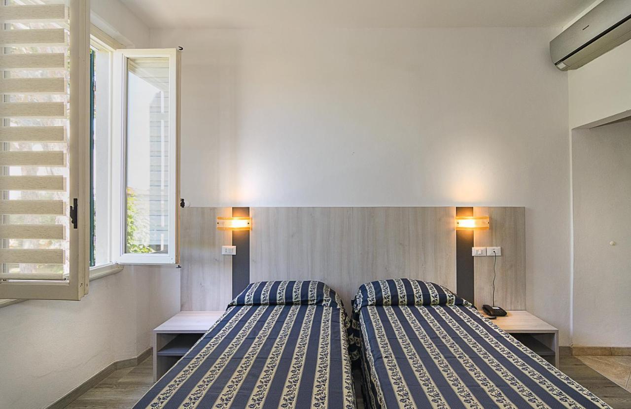 Hotel Apuana Marina di Pietrasanta Exterior photo