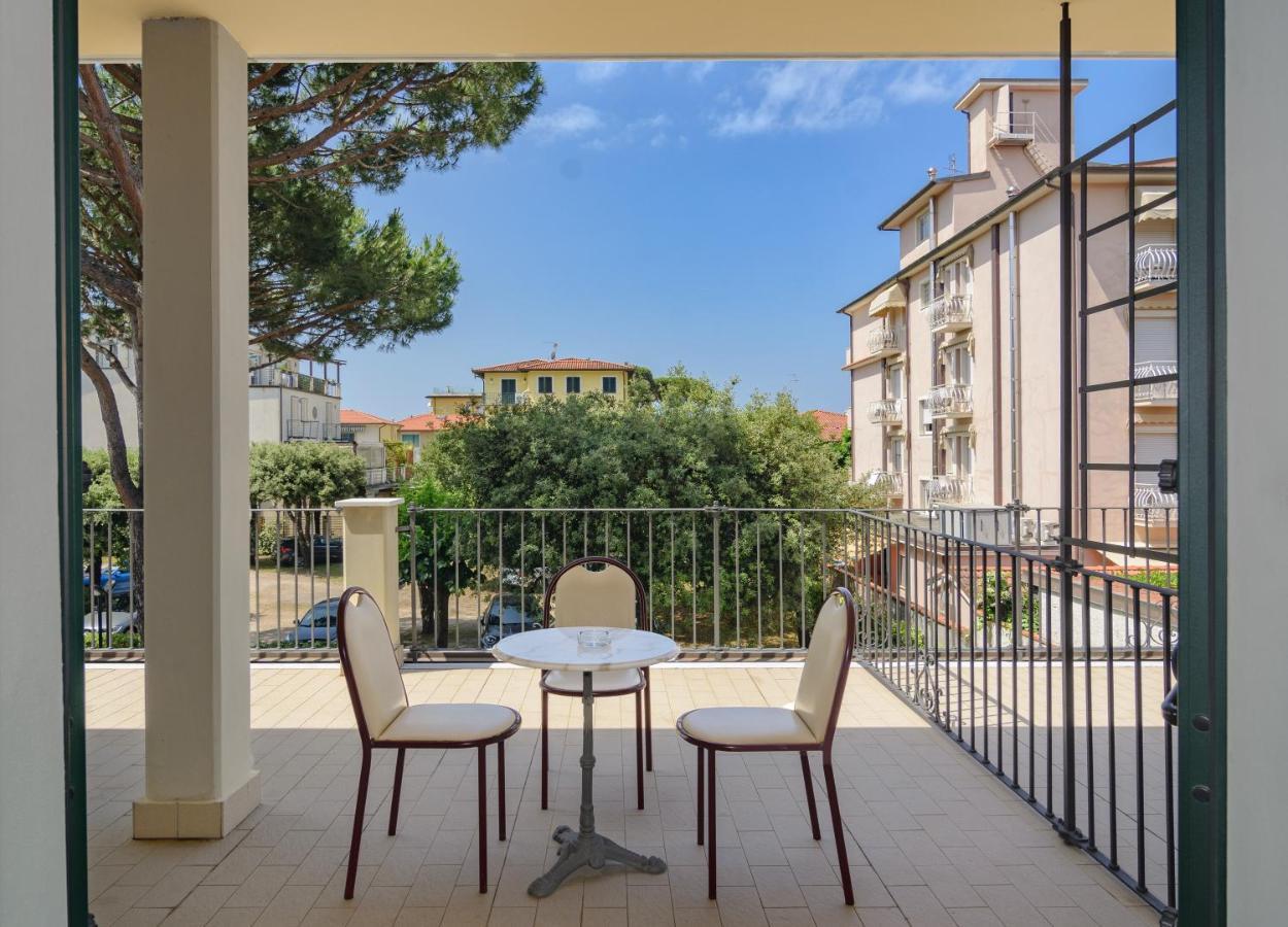 Hotel Apuana Marina di Pietrasanta Exterior photo